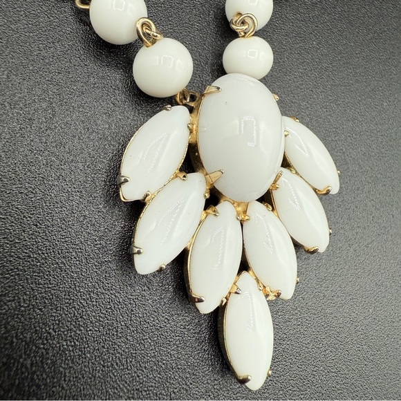 Gorgeous 1940s Milk Glass Prong Set Earrings and Necklace Set - Picture 15 of 17